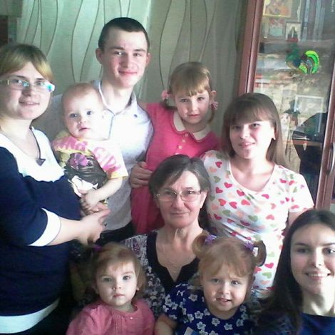Мария Кожина с внуками и правнуками, Ашап