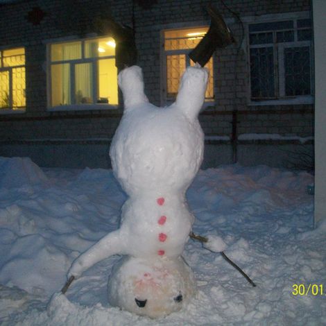 Вера Зыкова, Орда. Вот такого забавного&nbsp;снеговика мы обнаружили у школы 30 января 2013 года