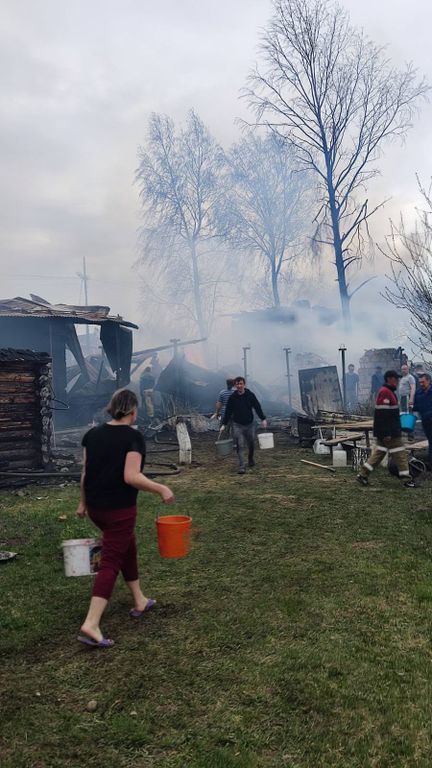 Пожар в Беляево. Ордынское пожар. Пожар в деревянном доме. Сгоревший деревянный дом. Что произошло в мае 2023